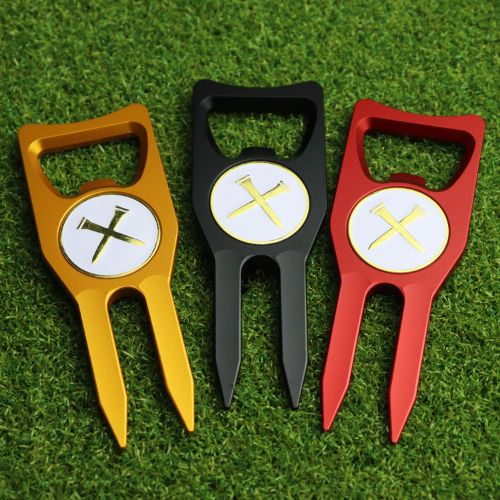 Divot-tool-with-bottle-opener