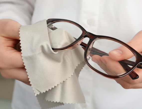 glasses cleaning cloth